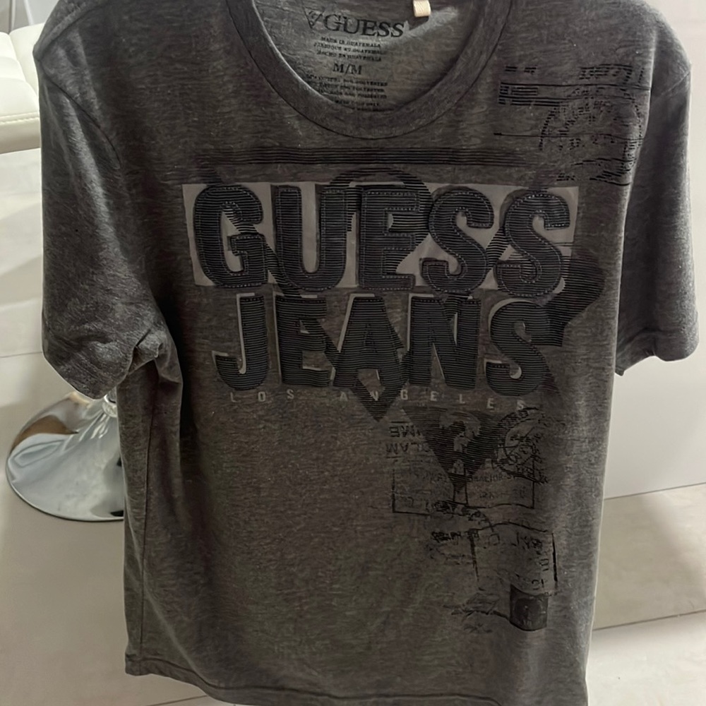 GUESS medium gray tee shirt
